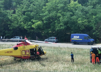Incidente sul lavoro, operaio soccorso in eliambulanza