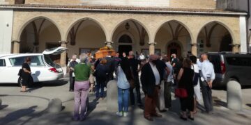 «Porteremo avanti i suoi valori»: l’ultimo saluto di Lanciano al professor Giancristofaro