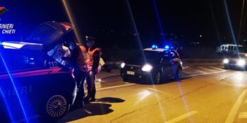 Esce fuori strada con l’auto, va via e simula il furto, denunciato dei carabinieri