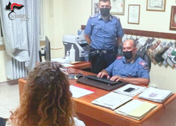 Viola il divieto di avvicinamento alla ex moglie: arrestato 64enne