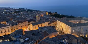 Con il Fai passeggiate serali nel centro storico di Vasto: si inizia il 30 giugno