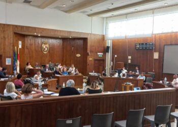 Il consiglio approva il piano per il Jova Beach Party. L’opposizione critica sul metodo