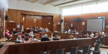 Il consiglio approva il piano per il Jova Beach Party. L’opposizione critica sul metodo