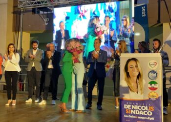 L’abbraccio De Nicolis-Magnacca: «Avanti con la politica del fare, no a chi fa prevalere il rancore»