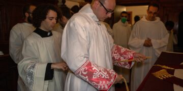 Daniele Di Michele ordinato sacerdote da monsignor Forte. Prima messa ieri a Gissi