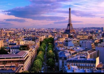 A Parigi per l’Erasmus, viene investito: muore 23enne di Vasto