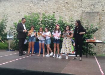 Storia, tradizioni e ambiente: il progetto Raf. Alunni raccolgono 64mila bottiglie di plastica