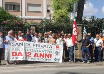 Sanità privata, a Vasto la protesta provinciale: «Contratto scaduto da 15 anni e salari da fame»