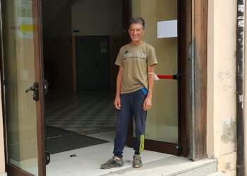 Valerio Scaccia, dopo 42 anni va in pensione il bidello amico degli studenti