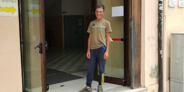 Valerio Scaccia, dopo 42 anni va in pensione il bidello amico degli studenti