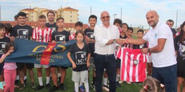 Uzbeki della Cis in visita a Vasto: l’abbraccio di Crisci e Zeytulaev