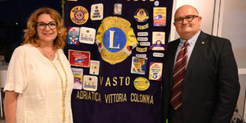 Passaggio del martelletto al Lions Club Vasto Adriatica Vittoria Colonna, Maria Pia Smargiassi è il nuovo presidente