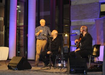 Viaggio tra cinema, teatro e poesia: Michele Placido incanta San Salvo