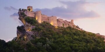 Il fascino del Medioevo protagonista con tre serate al castello