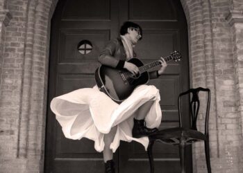 Esce “Amoremé”, il nuovo disco della cantautrice abruzzese Lara Molino