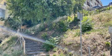 Nuovo volto per i gradini che collegano piazza Mario Bianco al terminal bus