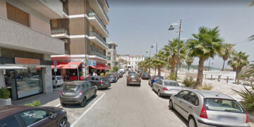 Parte l’isola pedonale a Vasto Marina: in viale Dalmazia stop alle auto dalle 21 alle 2