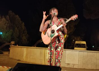 Chris Obehi: «È stato difficile lasciare il mio Paese, ma la musica mi ha dato speranza»