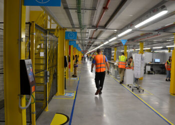 A San Salvo è l’Amazon Day: inaugurato il centro di distribuzione da mille lavoratori