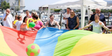 “Uniti nella diversità”: una giornata in barca per i ragazzi dell’Arda