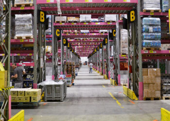 Proclamato lo sciopero alla Adrilog di San Salvo, «Vogliamo aumento degli stipendi»