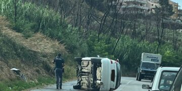 Auto si ribalta sulla provinciale 181 Vasto-San Salvo