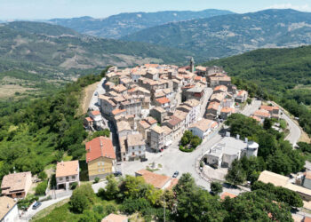 Castelguidone commissariata, la visita del prefetto: «I piccoli Comuni devono consorziarsi per evitare di scomparire»