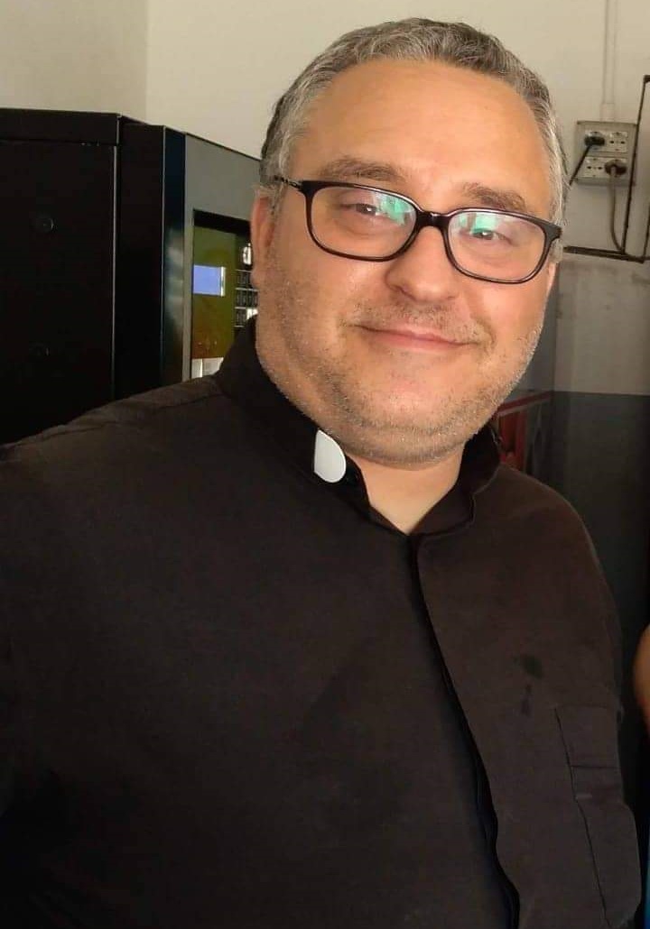 Don Simone Lentella saluta don Simone Calabria: «Ti auguriamo di lasciare nel ...