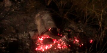 Incendio a Fossacesia: la polizia locale evita la ripresa dell’incendio nella notte