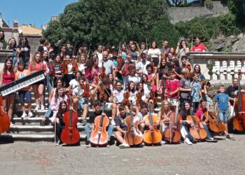 «Non lasciamo soli i Maestri che insegnano la vera bellezza ai nostri figli»