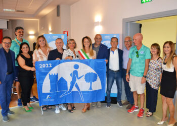 Maurizio Damilano consegna la Bandiera Azzurra a San Salvo: «Questo è un punto di partenza»