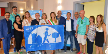 Maurizio Damilano consegna la Bandiera Azzurra a San Salvo: «Questo è un punto di partenza»