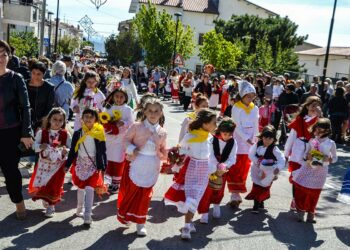A Lentella abiti tradizionali e festeggiamenti in onore dei Santi Cosma e Damiano