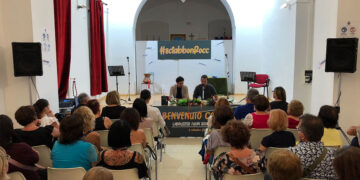 L’estate cupellese si conclude con le “Rime toscibili” de “L’Abruzzese fuori sede”