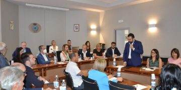 San Salvo, gli strascichi del consiglio comunale, minoranze: «Situazione imbarazzante». Sscn: «Opposizione scriteriata»