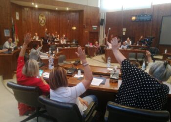 Rifiuti, il Civeta divide il centrodestra: ampia maggioranza dice sì alla trasformazione in srl