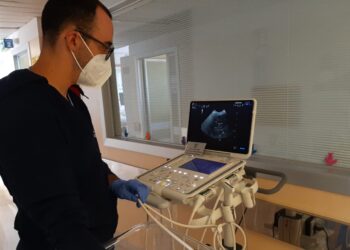 Un nuovo ecografo portatile in dono alla Neonatologia di Chieti