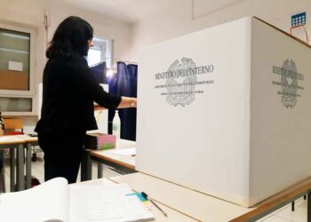 Urne chiuse: crollo generale dell’affluenza, in Abruzzo poco superiore al 60% (-11% rispetto al 2018)