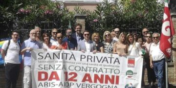 Lavoratori della sanità privata: «Promesse non mantenute. Chiediamo il rinnovo dei contratti»