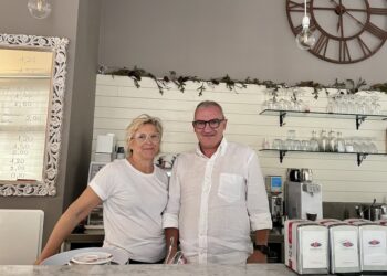 «Non si può lavorare per pagare le bollette», e così il bistrot è costretto a chiudere