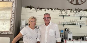 «Non si può lavorare per pagare le bollette», e così il bistrot è costretto a chiudere