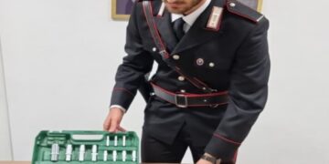 In trasferta per rubare auto: i carabinieri li fermano prima del furto