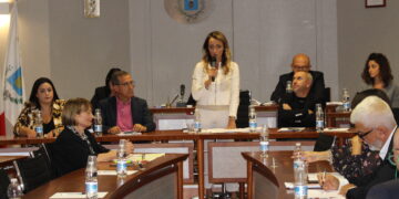 «Doppia sconfitta per l’opposizione». Centrosinistra: «Maggioranza predica bene e razzola male»