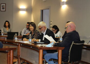 «Doppia sconfitta per l’opposizione». Centrosinistra: «Maggioranza predica bene e razzola male»