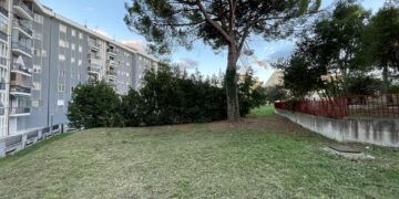 Qui passerà la nuova strada. E i residenti raccolgono le firme per dire «no»