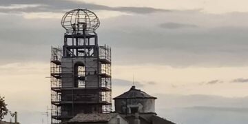 Il campanile della chiesa di San Sabino Vescovo di Furci inizia a riprendere forma