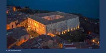 “Vasto la Nuit”, calendario 2023 firmato da Sara Di Tanna e Cesare Vicoli