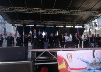 Pompieropoli e raduno d’Abruzzo, Marche e Molise: vigili del fuoco riempiono piazza Rossetti