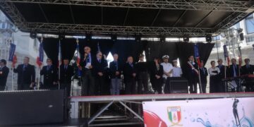 Pompieropoli e raduno d’Abruzzo, Marche e Molise: vigili del fuoco riempiono piazza Rossetti