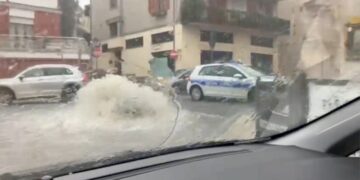 Nubifragio sulla costa, fiumi di fango sulle strade di Vasto Marina e San Salvo